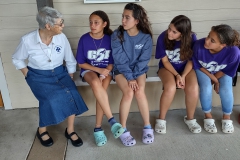 Sister-Roberta-Bailey-talks-with-students-from-the-Good-Samaritan-Project-